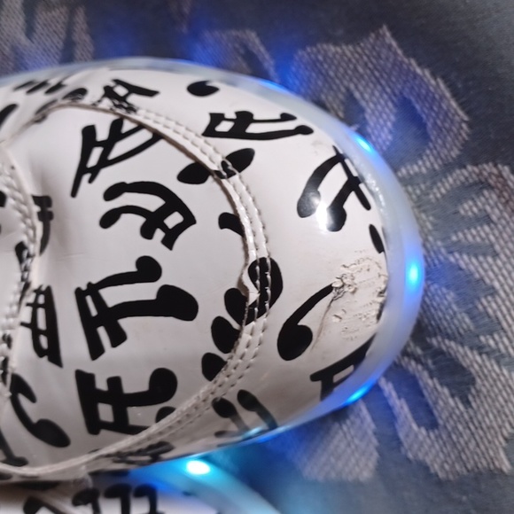 Stimulation shoes rechargeable lighted shoes with charger Led - Picture 9 of 10